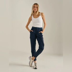 NWT outdoor voices navy rectrek zip off pants